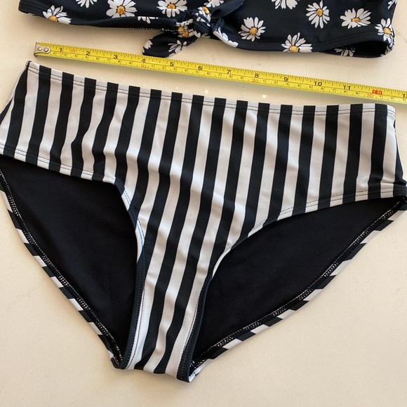 Bikini swim set for girls | size 14 XL | old navy - Picture 5 of 8
